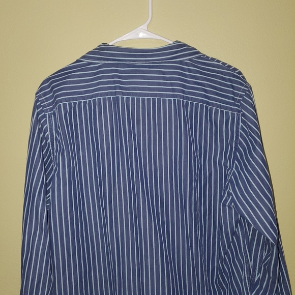 🔳🟢American Eagle button up - Picture 4 of 4